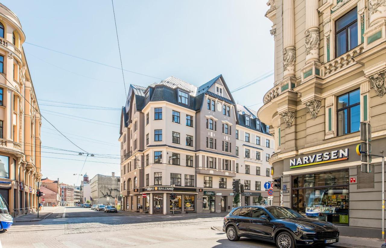 Cozy Modern Studio - Great For Short Trips Riga Exterior photo