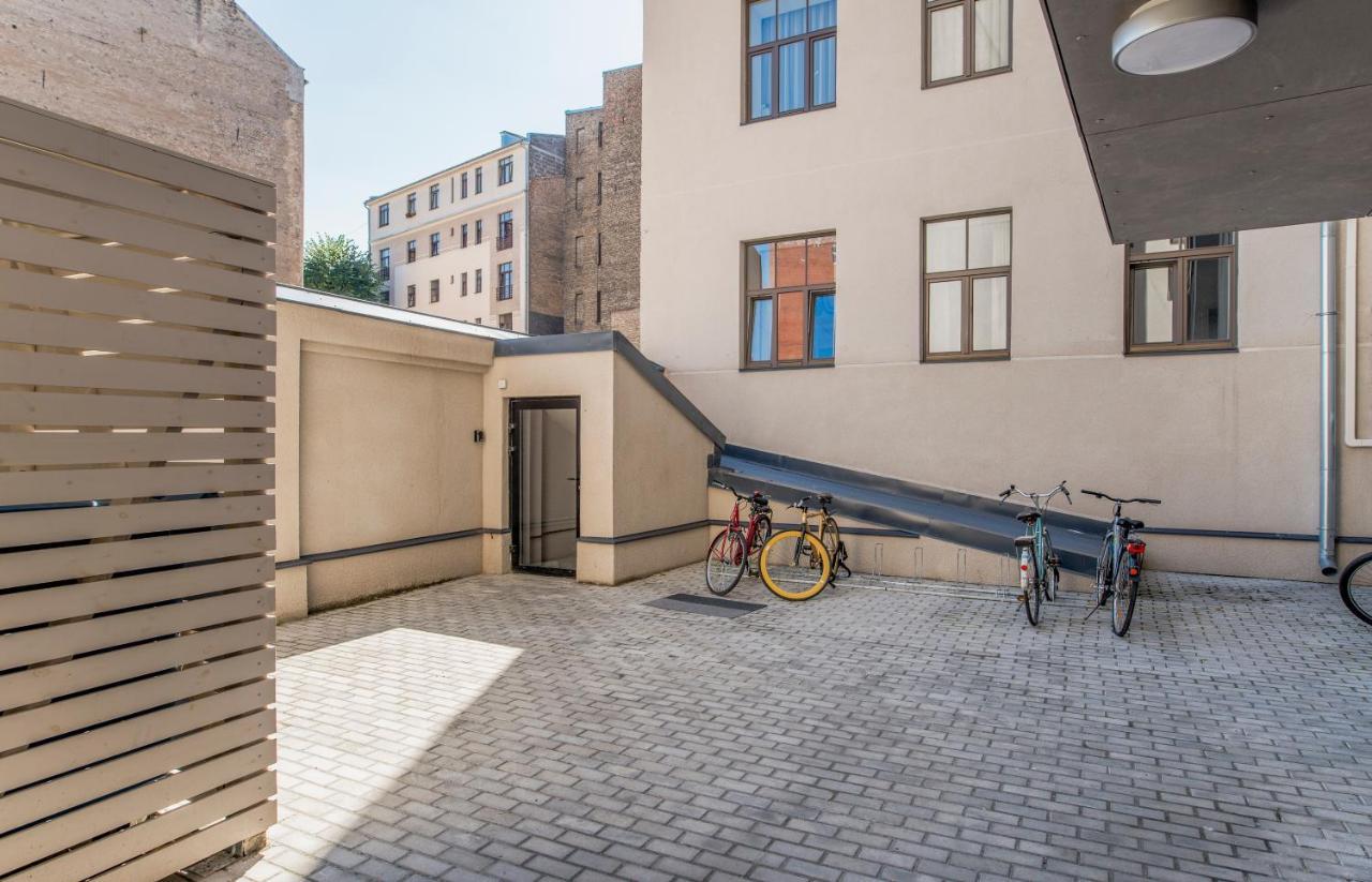 Cozy Modern Studio - Great For Short Trips Riga Exterior photo